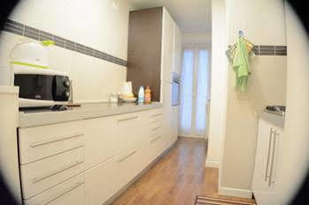 Sunny Apartment *